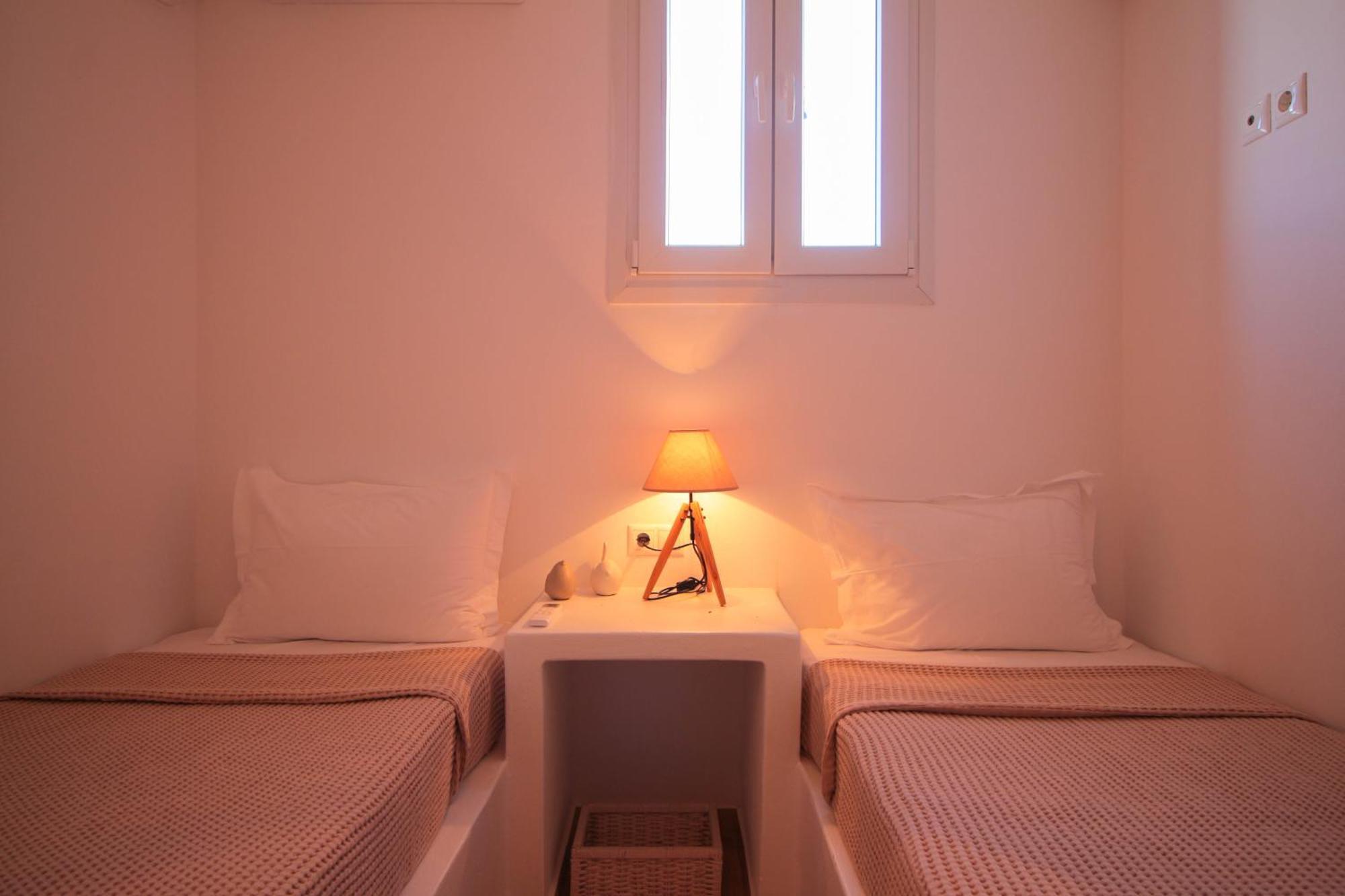 Iliopetra Residence Agios Romanos Extérieur photo