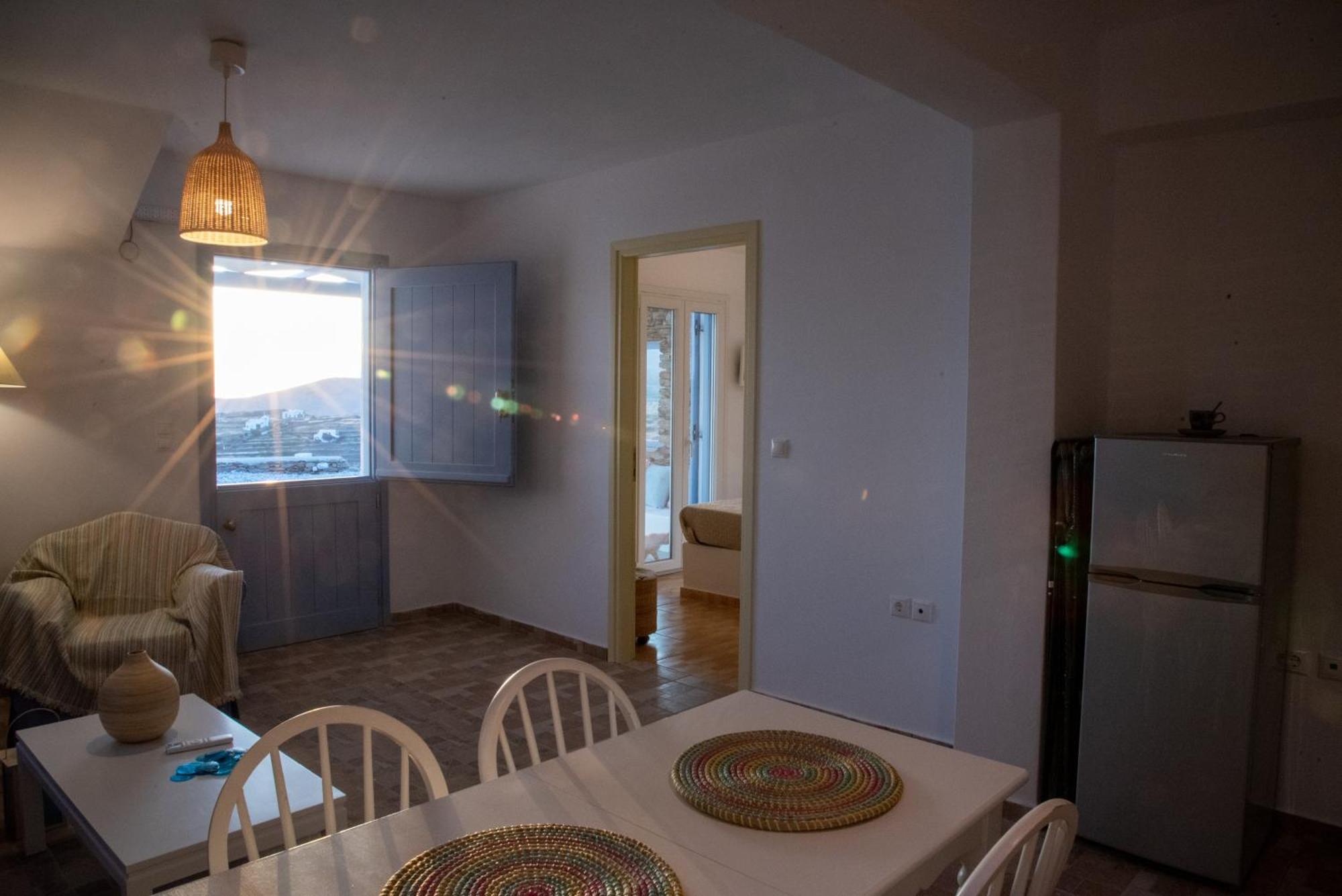 Iliopetra Residence Agios Romanos Extérieur photo